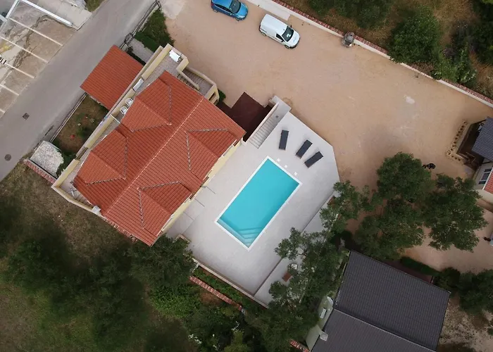 아파트 House In With Sea View, Terrace, Air Conditioning, Wi-fi