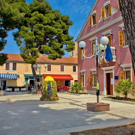 Apartment House In With Sea View, Terrace, Air Conditioning, Wi-fi