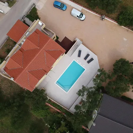 Apartment House In With Sea View, Terrace, Air Conditioning, Wi-fi